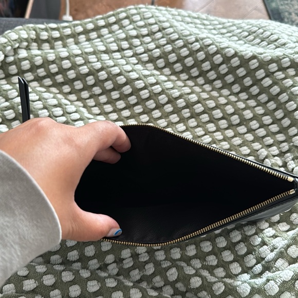 Black Auxillary Clutch - Picture 4 of 4